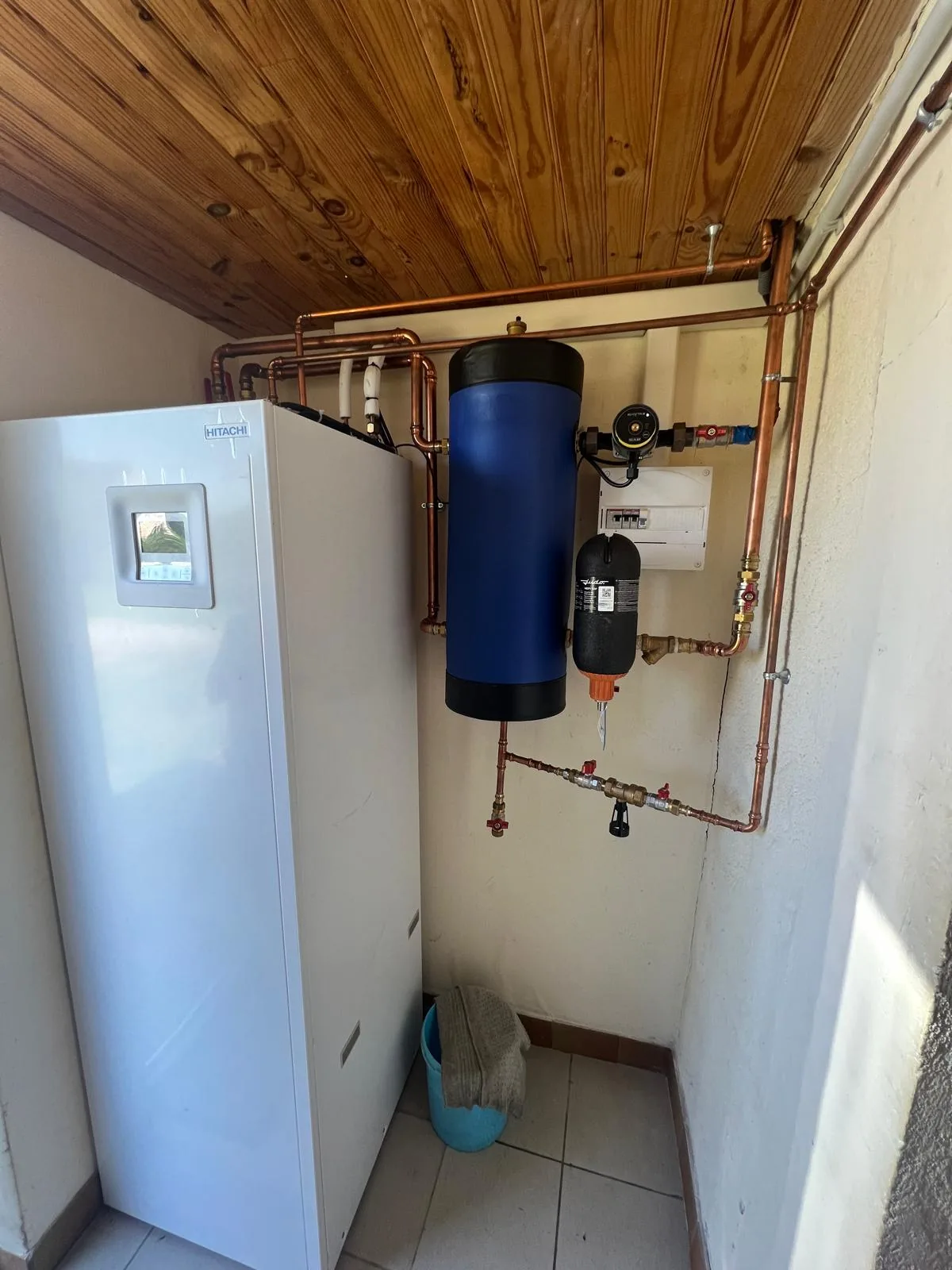 Pompe à chaleur air/eau à Douadic (36) : installation complète Hitachi