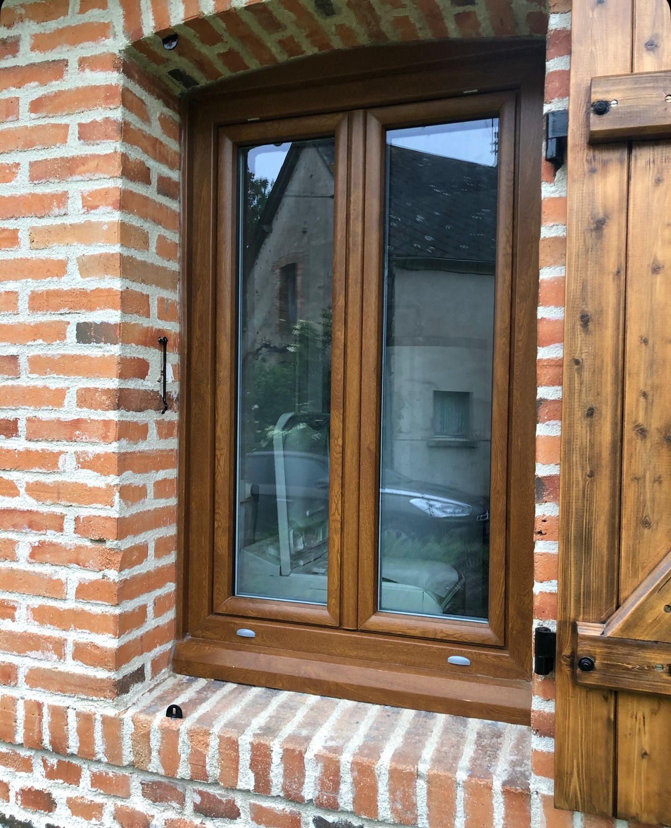 Rénovation de fenêtres en PVC couleur chêne doré à Saint-Loup (23)